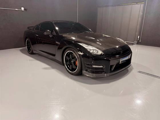 NISSAN GT-R 3.8 PREMIUM V6 24V BI-TURBO GASOLINA 2P AUTOMÁTICO